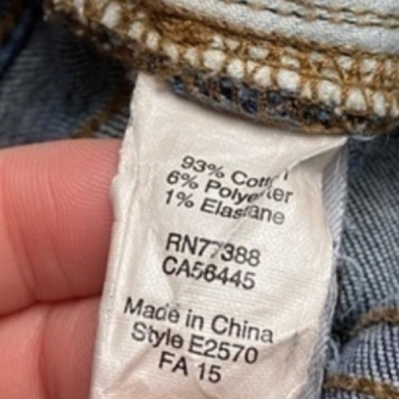 Madewell • 8" Skinny Jeans in Quincy Wash - Picture 7 of 9